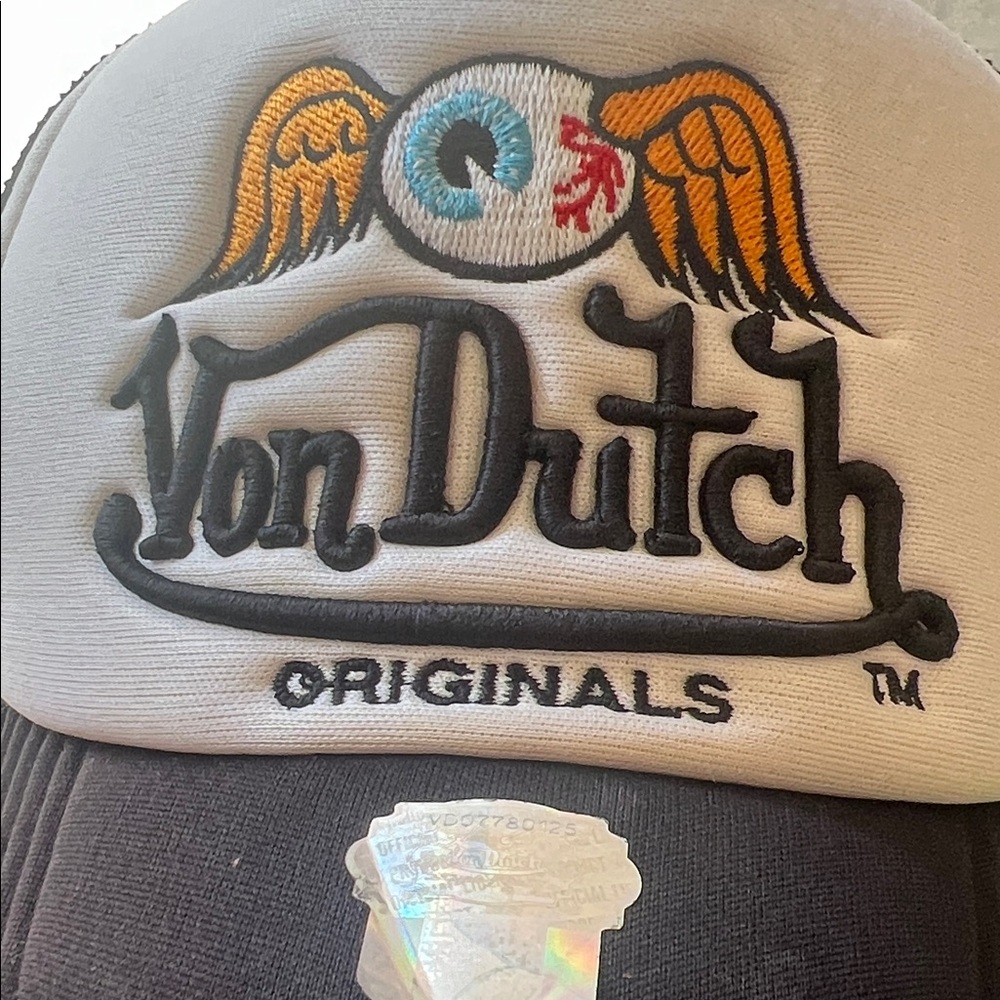 Von Dutch Black and White Logo Cap - Picture 12 of 13